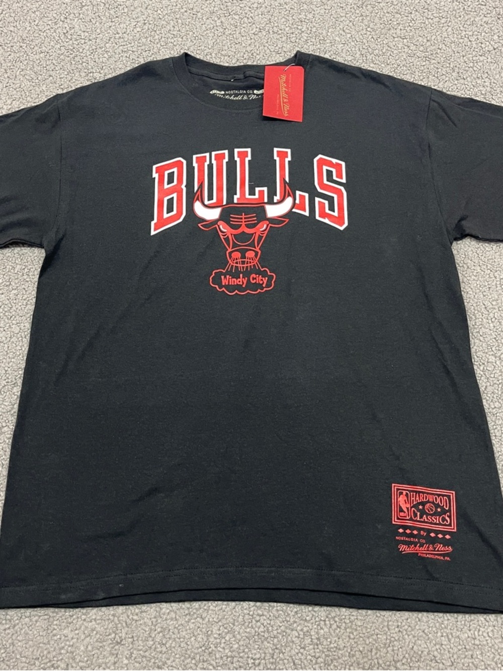 Mitchell & Ness Mens Chicago Bulls Crewneck Tee Large Black Red Logo Windy City